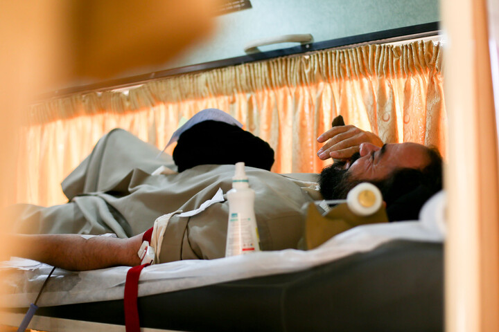 تصاویر|  پويش اهداي خون در حوزه علمیه بیرجند