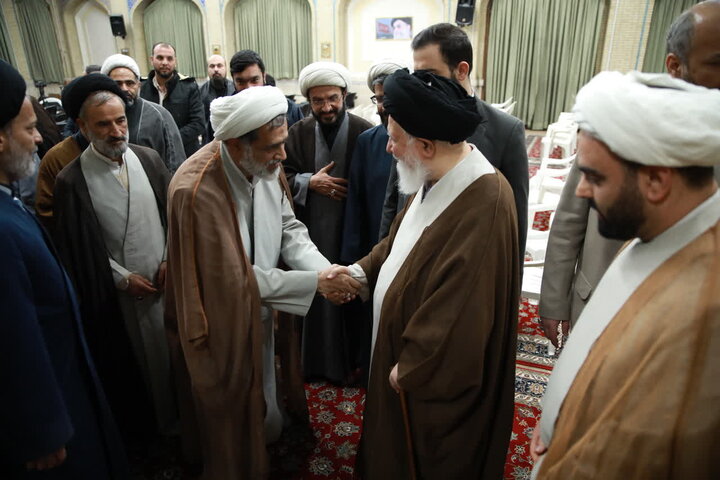 تصاویر/ دیدار جمعی ازاعضای مرکز ارتباطات حوزه و نظام،با نماینده ولی فقیه درخراسان رضوی