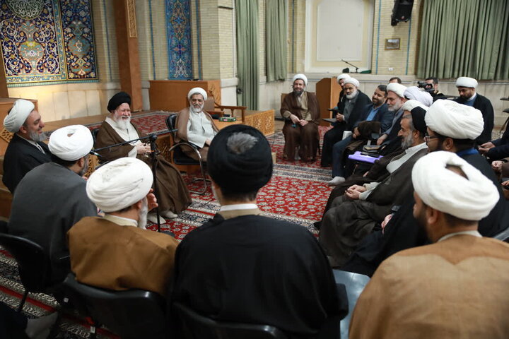 تصاویر/ دیدار جمعی ازاعضای مرکز ارتباطات حوزه و نظام،با نماینده ولی فقیه درخراسان رضوی