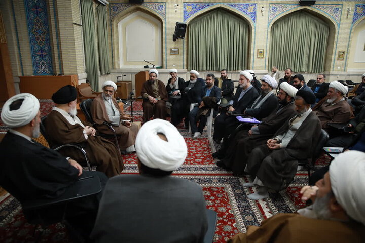 تصاویر/ دیدار جمعی ازاعضای مرکز ارتباطات حوزه و نظام،با نماینده ولی فقیه درخراسان رضوی