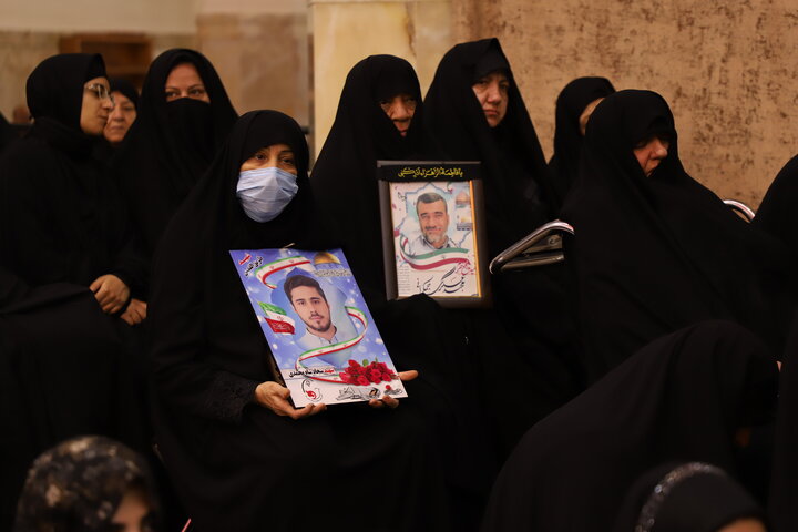 تصاویر/ آیین ملی و سراسری تجلیل از مادران و همسران شهدا در حرم مطهر حضرت فاطمه معصومه (س)