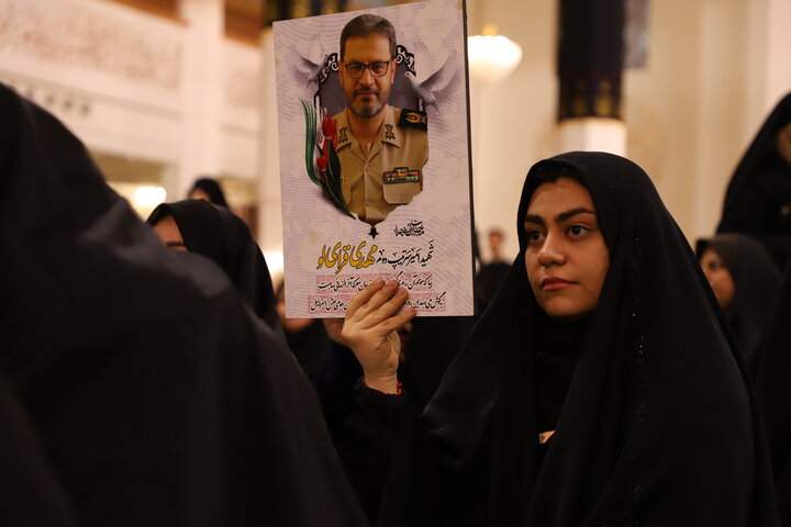 تصاویر/ آیین ملی و سراسری تجلیل از مادران و همسران شهدا در حرم مطهر حضرت فاطمه معصومه (س)