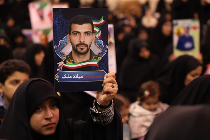 تصاویر/ آیین ملی و سراسری تجلیل از مادران و همسران شهدا در حرم مطهر حضرت فاطمه معصومه (س)