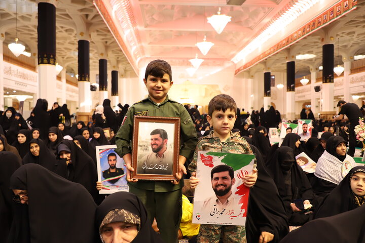 تصاویر/ آیین ملی و سراسری تجلیل از مادران و همسران شهدا در حرم مطهر حضرت فاطمه معصومه (س)