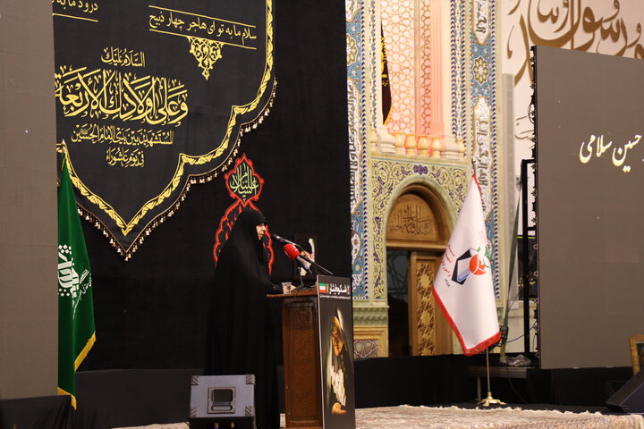 تصاویر/ آیین ملی و سراسری تجلیل از مادران و همسران شهدا در حرم مطهر حضرت فاطمه معصومه (س)