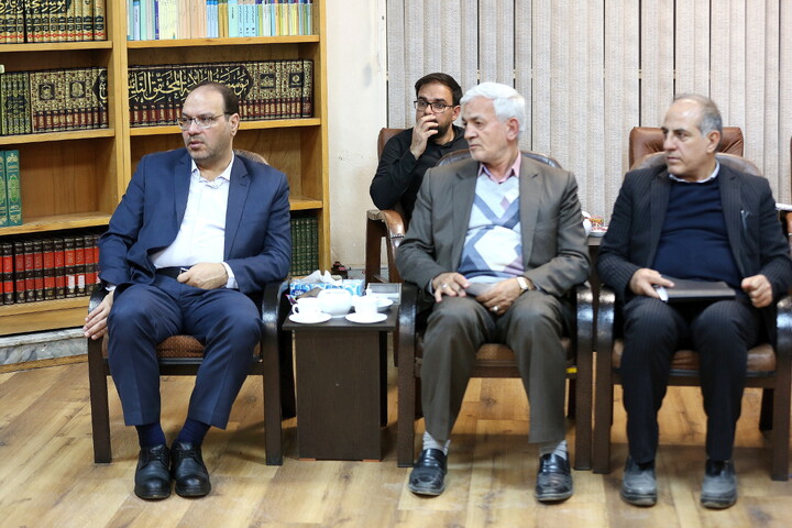 تصاویر/ دیدار معاون سازمان برنامه و بودجه کشور با آیت الله اعرافی