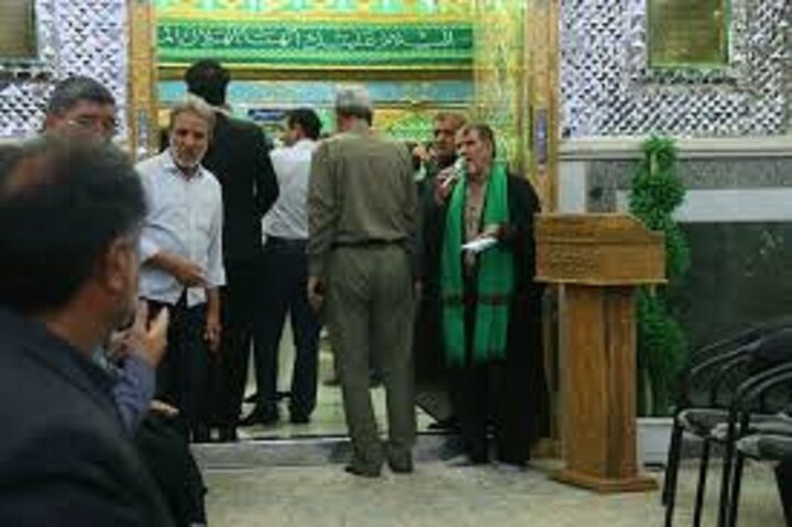 فیلم | مراسم غبارروبی و عطر افشانی حرم مطهر حضرت محمد هلال بن علی بن(س)