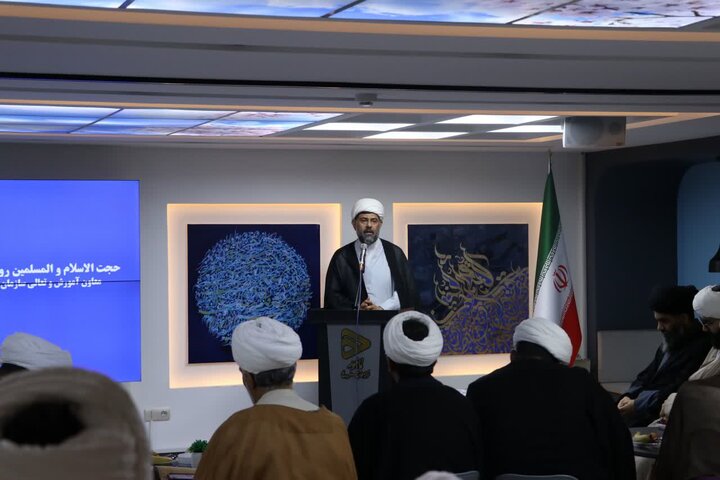 تصاویر/اولین نشست معارف اسلام ناب در استان مرکزی