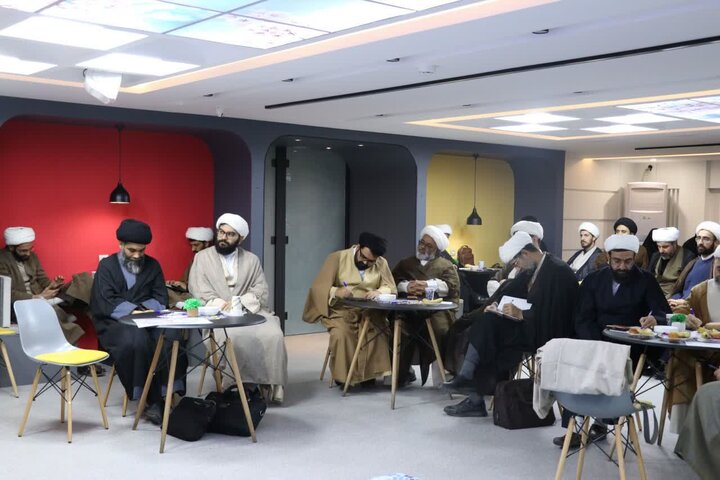 تصاویر/اولین نشست معارف اسلام ناب در استان مرکزی