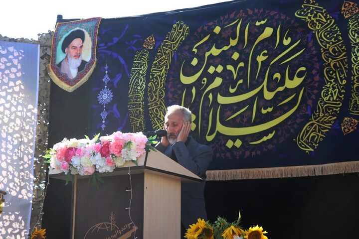 تصاویر/ مراسم تشییع و خاکسپاری شهید گمنام در شهرضا اصفهان