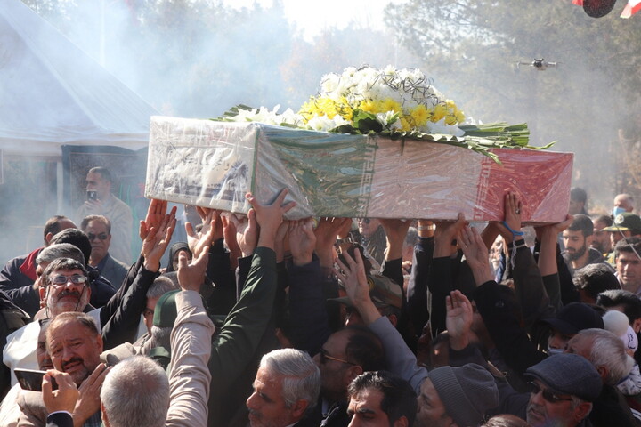 تصاویر/ مراسم تشییع و خاکسپاری شهید گمنام در شهرضا اصفهان