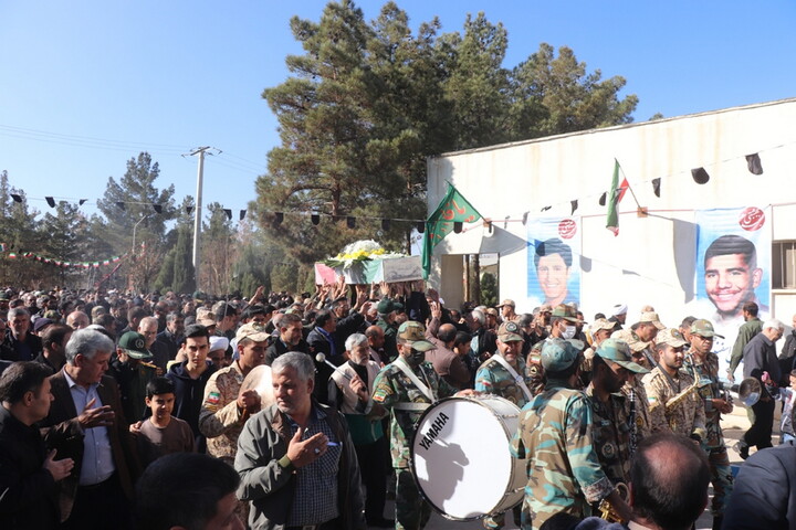 تصاویر/ مراسم تشییع و خاکسپاری شهید گمنام در شهرضا اصفهان