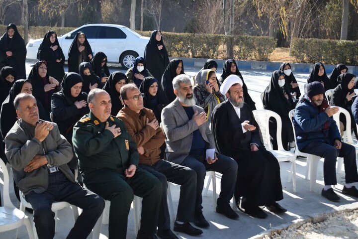 تصاویر/ مراسم عزاداری وفات ام البنین(س) در جوار مزار شهید گمنام در شرکت سیمان کردستان