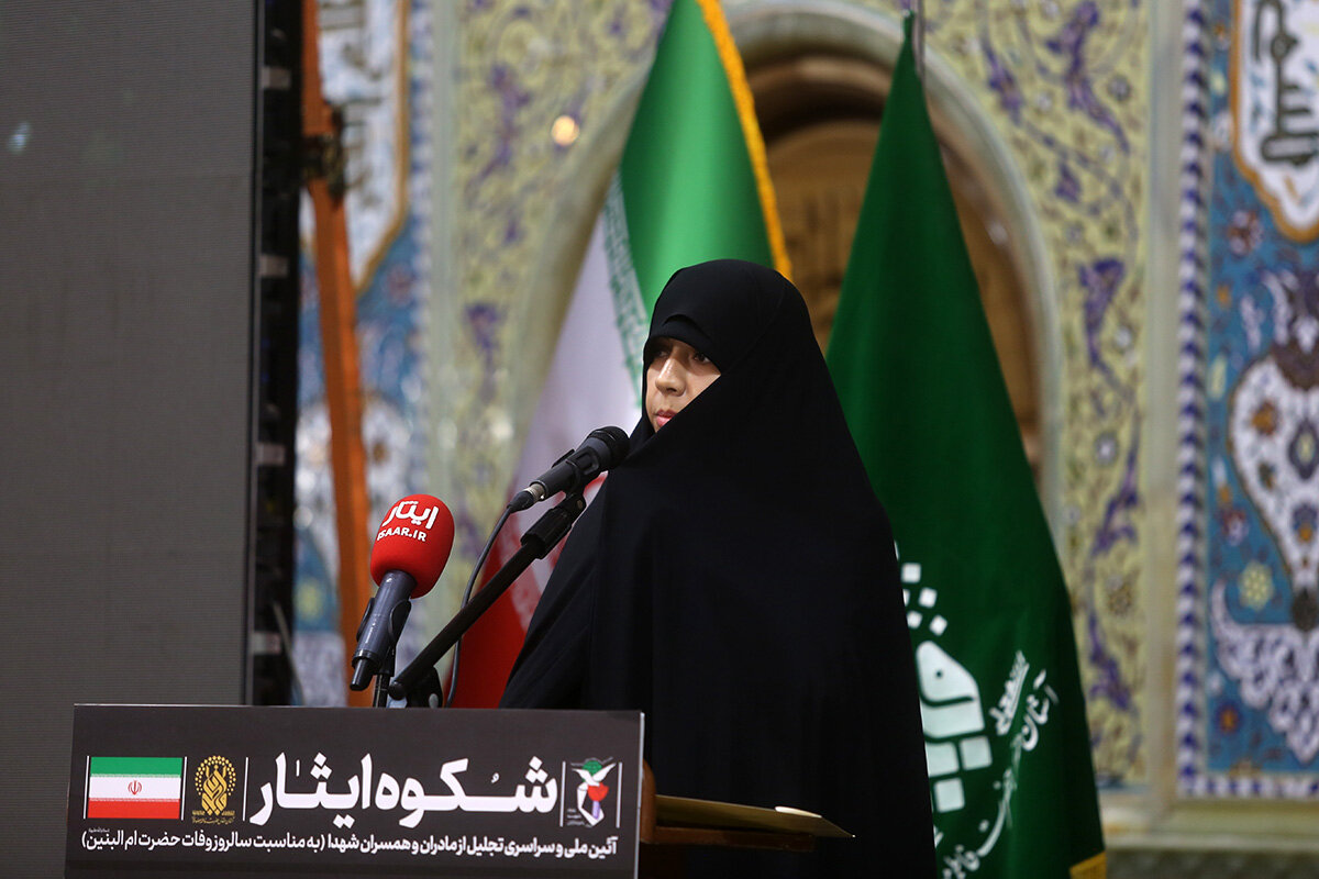 انقلاب اسلامی بدون توجه به نقش زنان قابل تحلیل و تفسیر نیست/ انقلاب اسلامی ریشه در تفکر فاطمی دارد