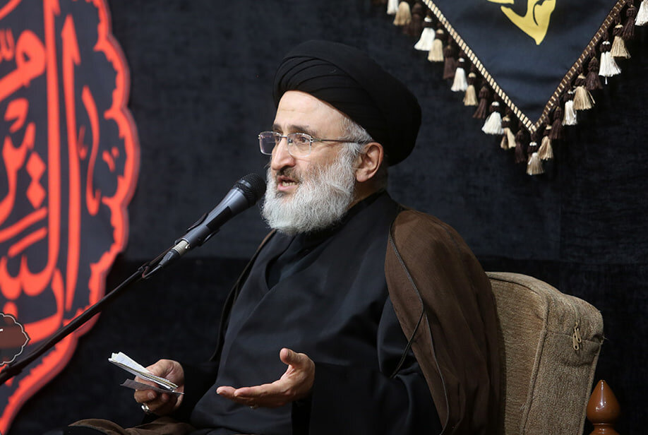 مادران نقش بی‌بدیلی در تربیت نسل مؤمن و مجاهد دارند