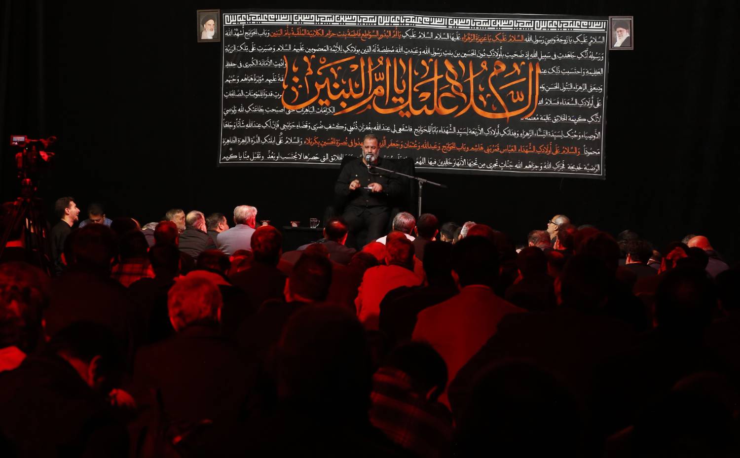 تصاویر/ حسینیہ آیت اللہ حق شناس میں حضرت اُمّ‌البنینؑ کی وفات کی مناسبت سے مجلس کا انعقاد