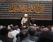 फ़ोटो/ हज़रत उम्मुल बनीन (स) की वफ़ात दिवस के मौके पर हुसैनिया आयतुल्लाह हकशनास में मजलिस का आयोजन