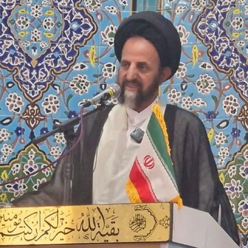 امام جمعه سفیددشت در گذشت والده شهید ابوالفضل رحیمی را تسلیت گفت