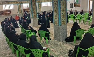 تصاویر/ جلسه اخلاق هفتگی در مدرسه علمیه تخصصی حضرت زینب کبری(س) رفسنجان