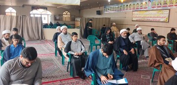 نشست علمی پژوهشی «نقش تاریخ در فقه» در آران و بیدگل برگزار شد