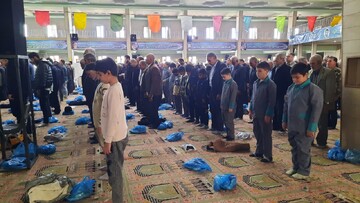 تصاویر/ حضور پر شور مردم ولایت‌مدار خمین در نماز جمعه این شهرستان