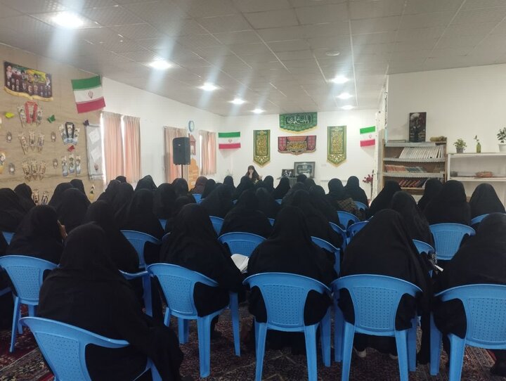 تصاویر/ مراسم سوگواری وفات حضرت ام البنین در مدرسه علمیه فاطمیه بردسیر