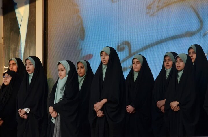 تصاویر/ مراسم یادواره شهدای فصل پاییز و آیین تکریم از مادران و همسران شهدا در گلزارشهدای کرمان