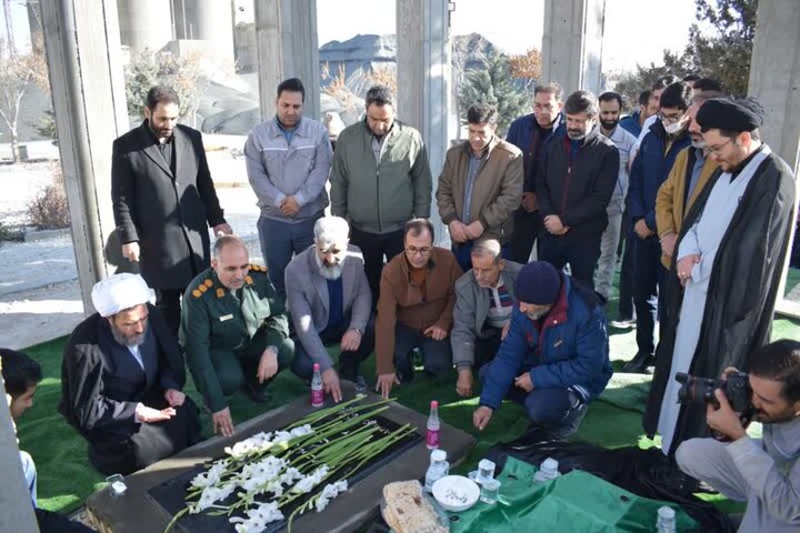 فیلمl برپایی مراسم عزاداری وفات ام البنین(س) در آستانه سالگرد تشییع شهید گمنام شرکت سیمان کردستان