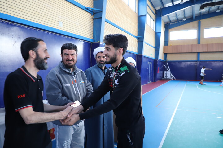 تصاویر/تجلیل از نفرات برتر مسابقات ورزشی طلاب کردستان