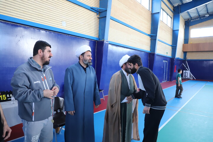 تصاویر/تجلیل از نفرات برتر مسابقات ورزشی طلاب کردستان