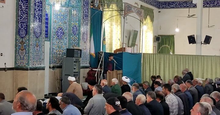 تصاویر/ اقامه نماز جمعه شهر بهرمان