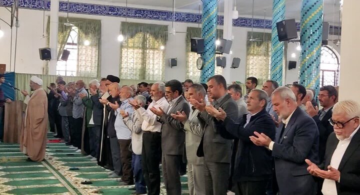 تصاویر/ اقامه نماز جمعه شهر بهرمان