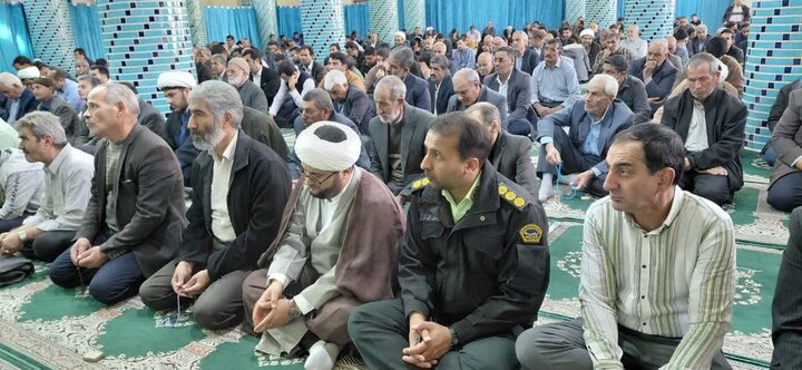 تصاویر/ اقامه نماز جمعه شهر انار