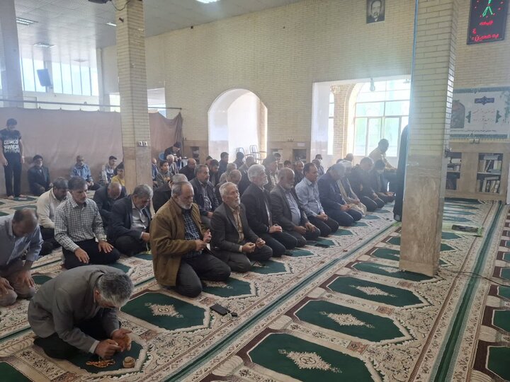 تصاویر/ اقامه نماز جمعه شهر بلورد