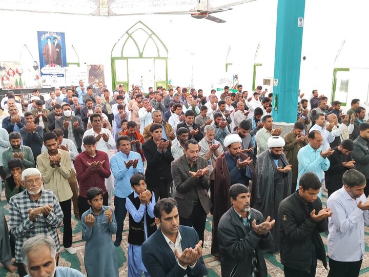 تصاویر/ اقامه نماز جمعه شهر ریگان