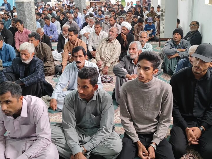 تصاویر/ اقامه نماز جمعه شهر ریگان