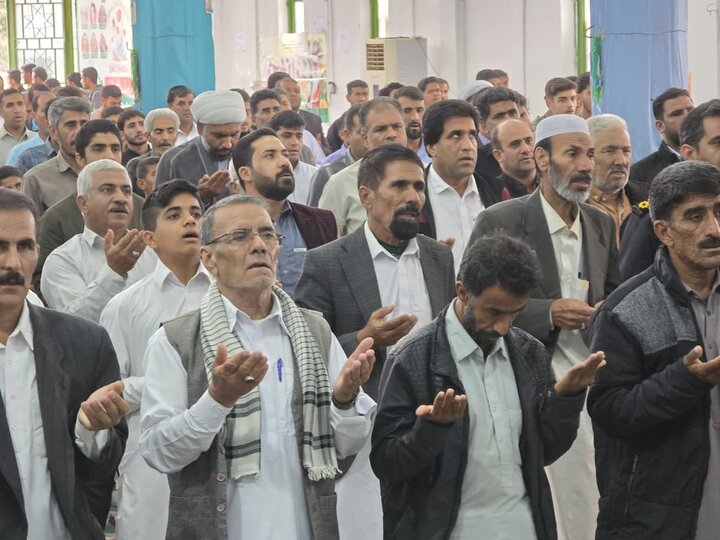 تصاویر/ اقامه نماز جمعه شهر ریگان