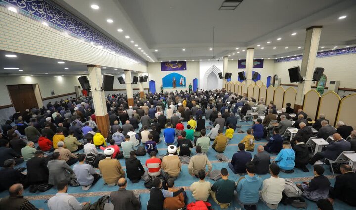 تصاویر/ نماز عبادی سیاسی جمعه در ساوجبلاغ