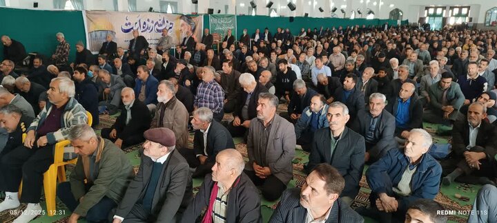 تصاویر/اقامه نماز عبادی _سیاسی جمعه در مصلی امام علی (ع)ساوه