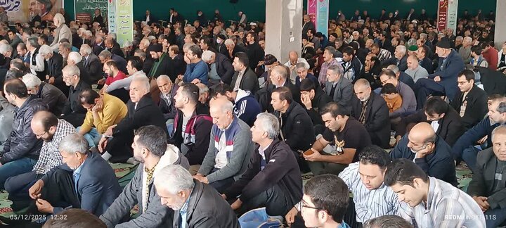 تصاویر/اقامه نماز عبادی _سیاسی جمعه در مصلی امام علی (ع)ساوه