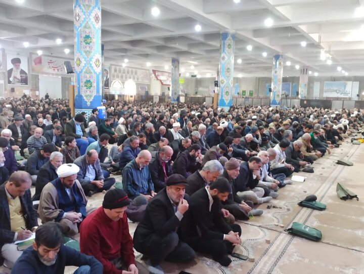 تصاویر/ نمازعبادی سیاسی جمعه کاشان