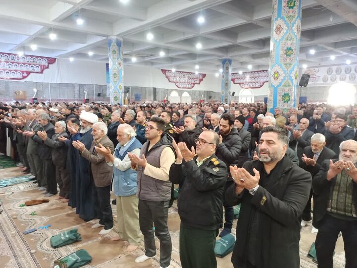 تصاویر/ نمازعبادی سیاسی جمعه کاشان