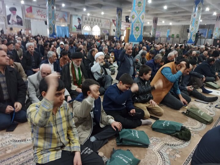 تصاویر/ نمازعبادی سیاسی جمعه کاشان