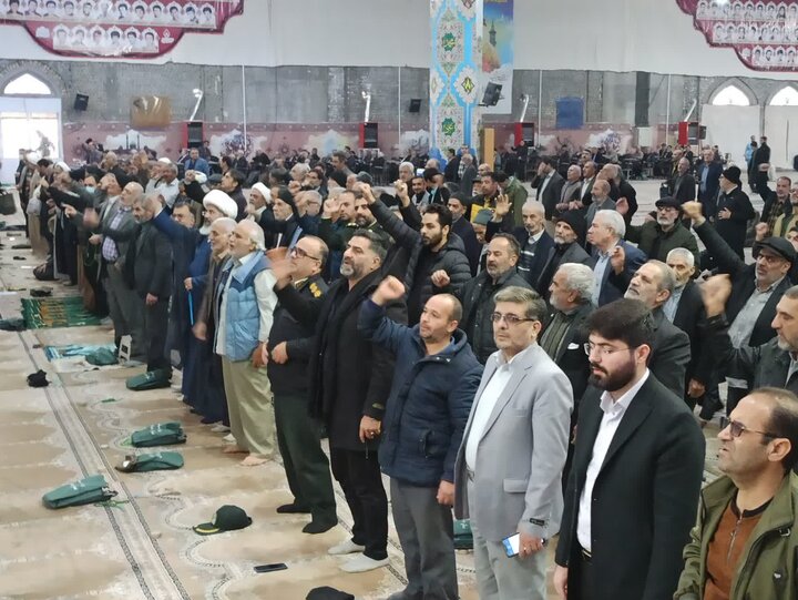 تصاویر/ نمازعبادی سیاسی جمعه کاشان