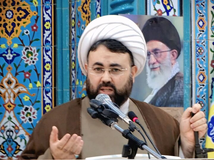 تصاویر/ اقامه نماز جمعه امروز شهرستان چهاربرج