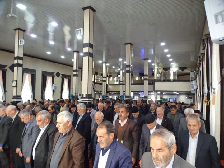 تصاویر/ اقامه نماز جمعه امروز شهرستان چهاربرج