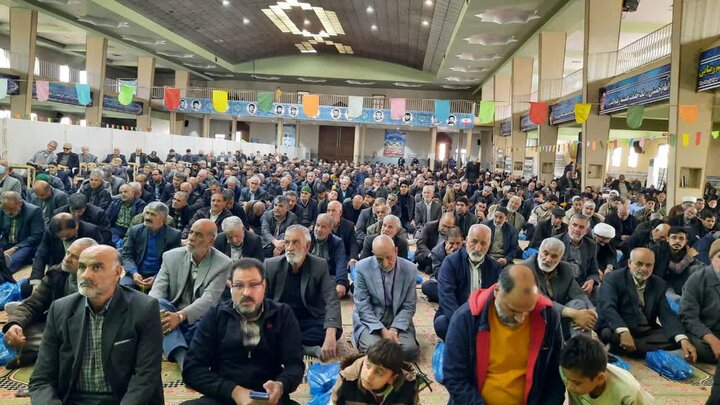 تصاویر/حضور پر شور مردم ولایت‌مدار خمین در نماز جمعه این شهرستان