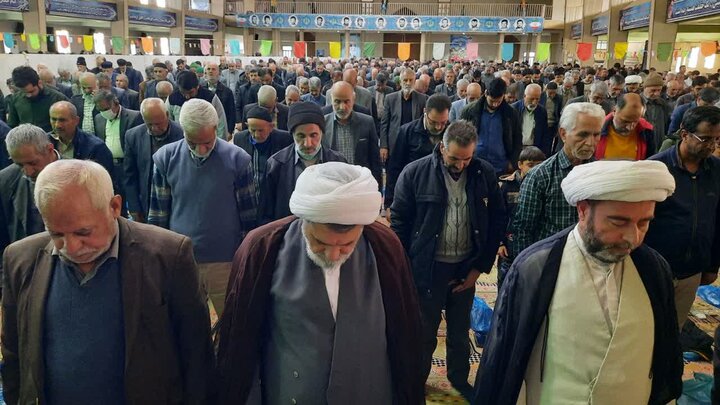 تصاویر/حضور پر شور مردم ولایت‌مدار خمین در نماز جمعه این شهرستان