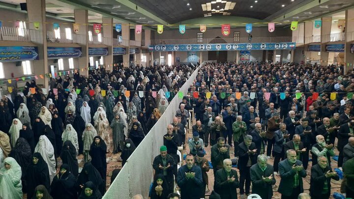 تصاویر/حضور پر شور مردم ولایت‌مدار خمین در نماز جمعه این شهرستان