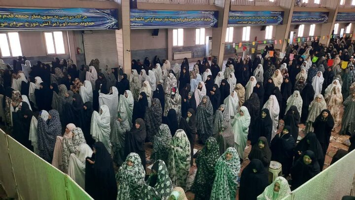 تصاویر/حضور پر شور مردم ولایت‌مدار خمین در نماز جمعه این شهرستان